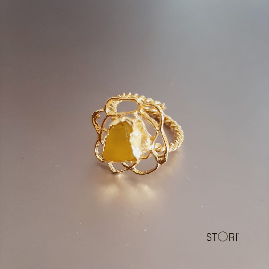 Lemon Quartz Raw Stone Rose Pattern Finger Ring