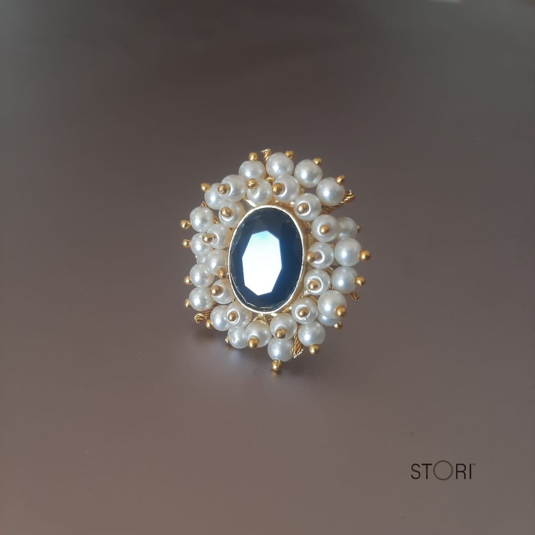 Mahuya Pearl Halo Glossy Stone Finger Ring