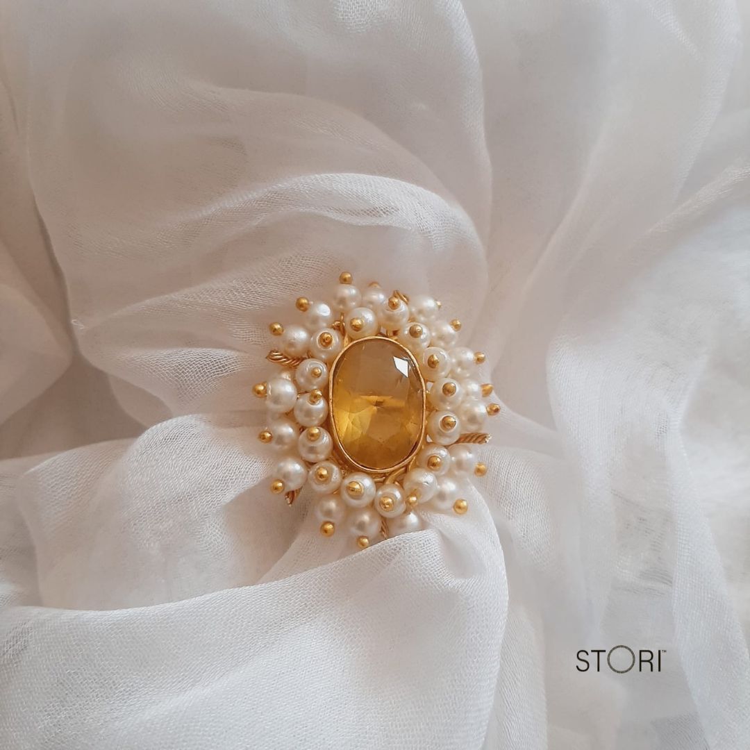 Mahuya Pearl Halo Glossy Stone Finger Ring