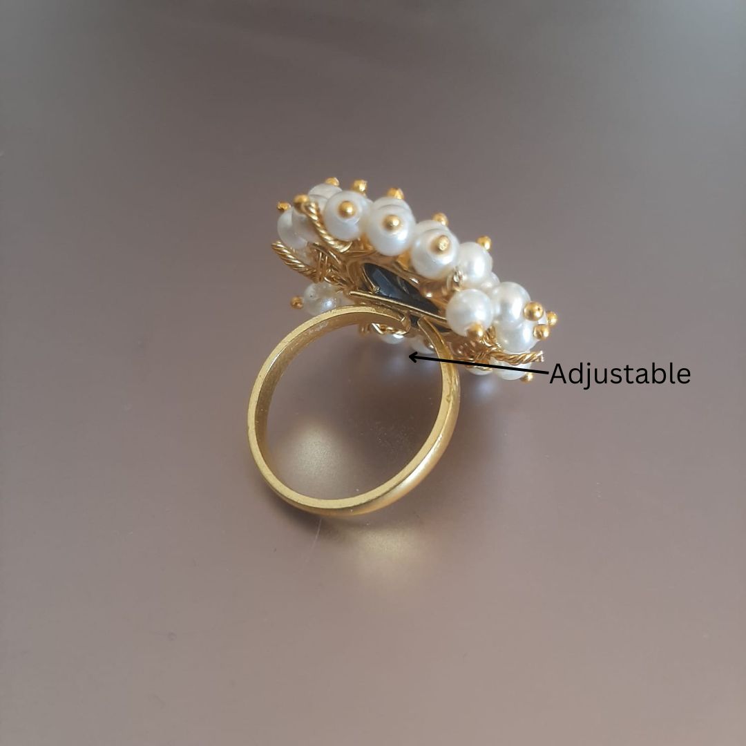 Mahuya Pearl Halo Glossy Stone Finger Ring