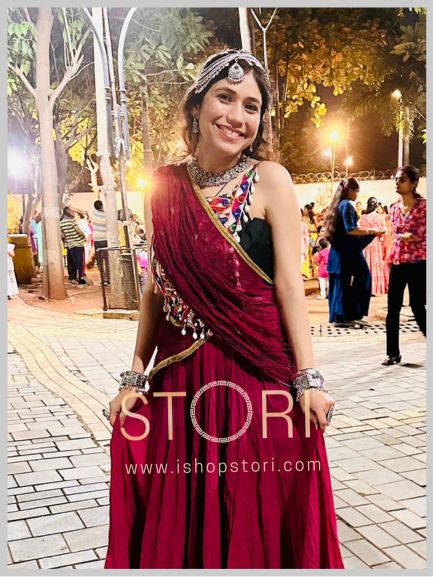 Mitali Katariya in Halter Neck Mirror Embroidered Blouse With Kodi 