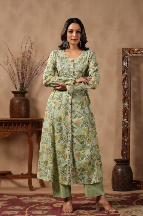 Mulmul suits 2025