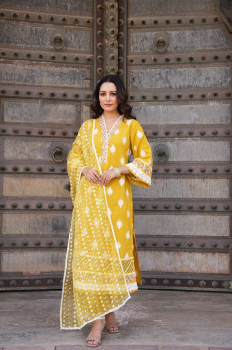 Yellow Three Piece Nyra Cut Cotton Straight Kurti Set With Harem Pant and Organza Dupatta