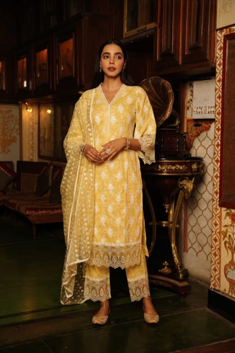 Yellow Cotton Schiffili Side Slit Embroidered Kurti-Pant With Organza Dupatta
