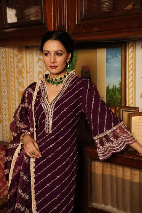 Wine Schiffili Side Slit Rayon Kurti-Pant Set With Organza Dupatta
