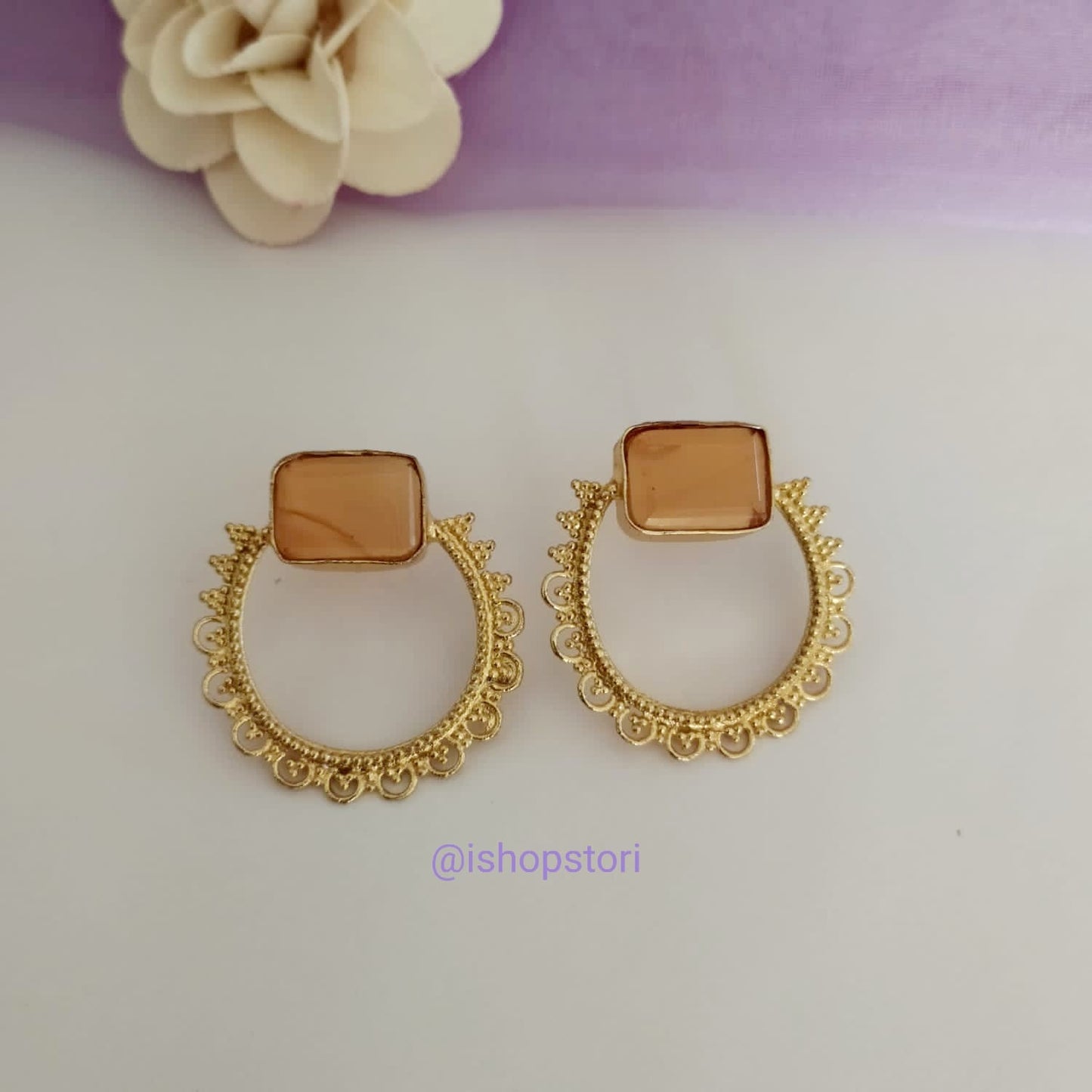 Prati Glossy Stone Round Earrings