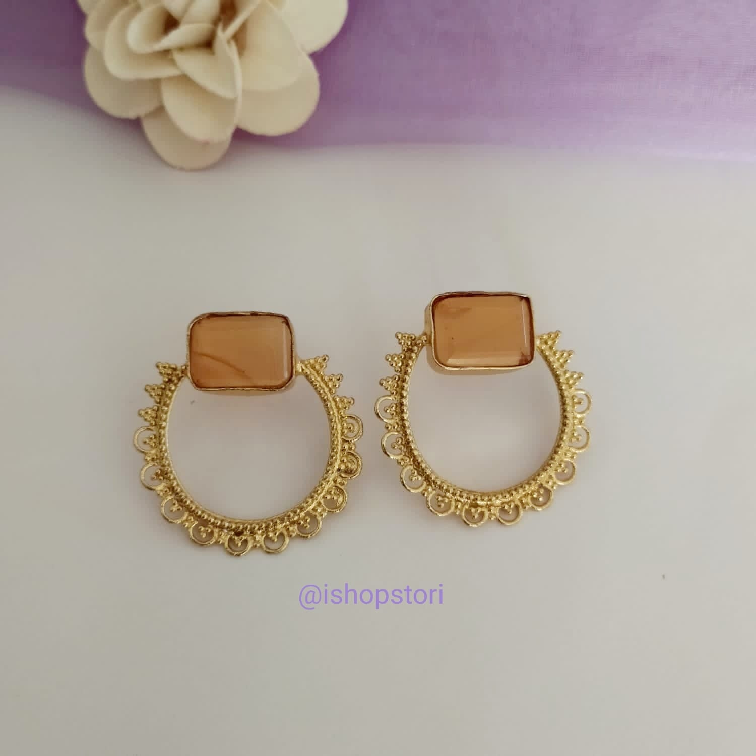 Prati Glossy Stone Round Earrings
