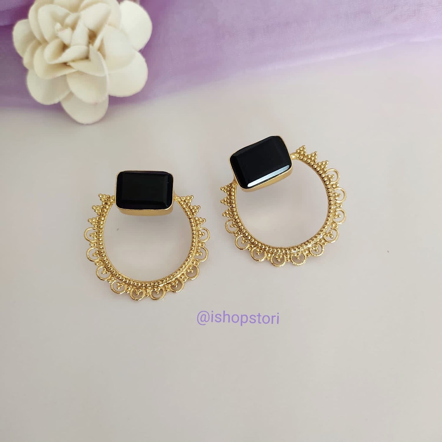 Prati Glossy Stone Round Earrings