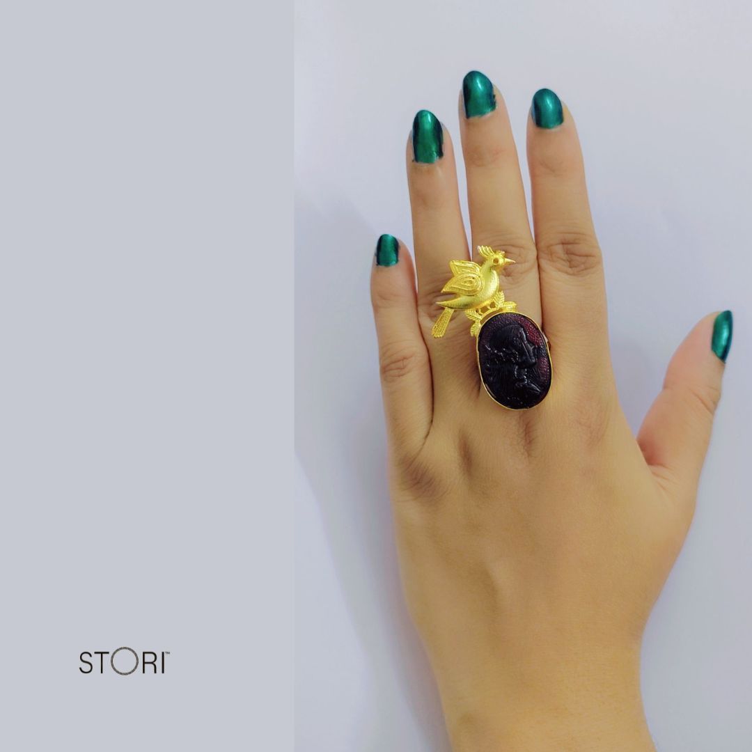 Birdie With Carved Quartz Statement Finger Ring