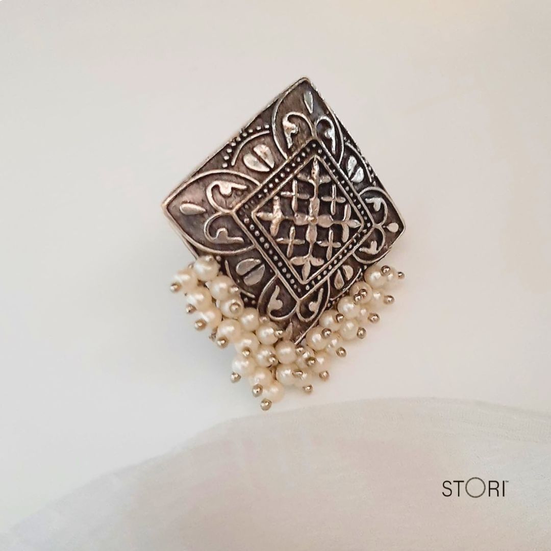Rhombus Silver Lookalike Adjustable Finger Ring