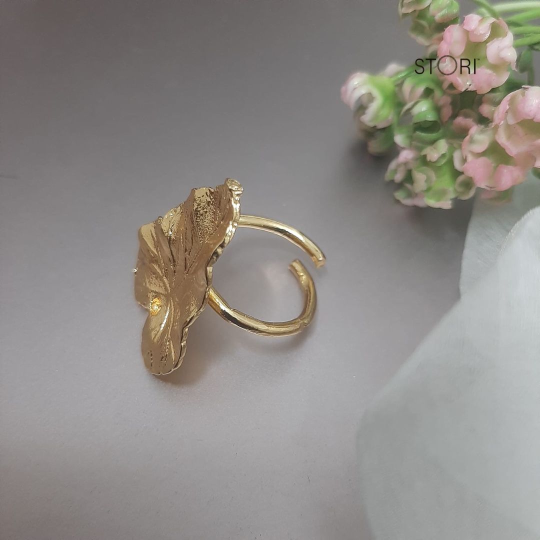 Colocasia Golden Polish Finger Ring