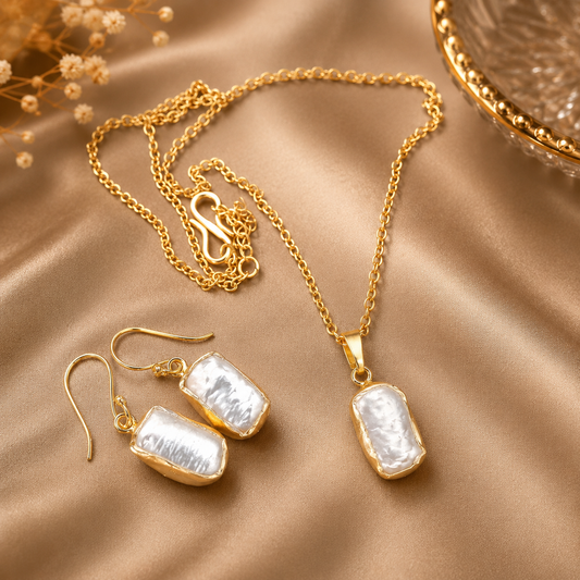 STORI Viha Shiny Natural Pearls Necklace & Earrings Set