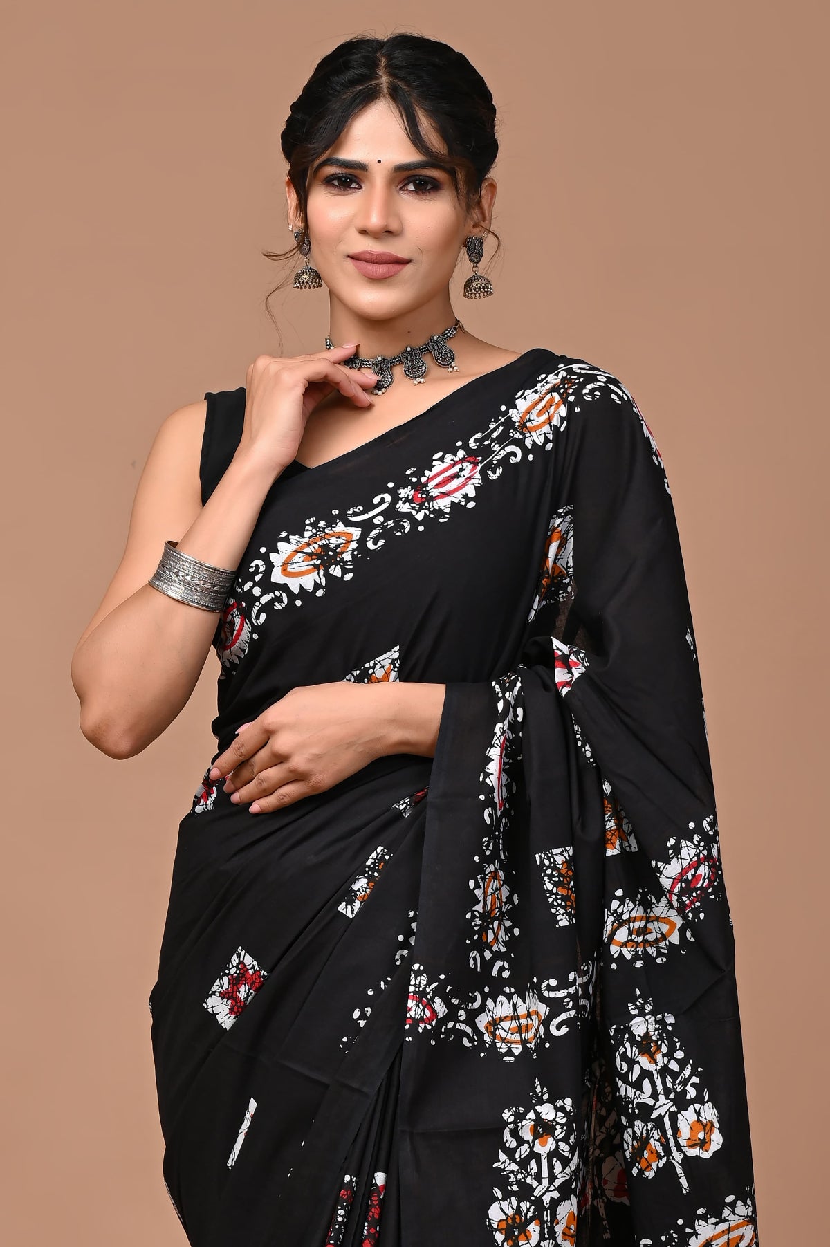 Black Batik Art Handloom Cotton Mulmul Saree