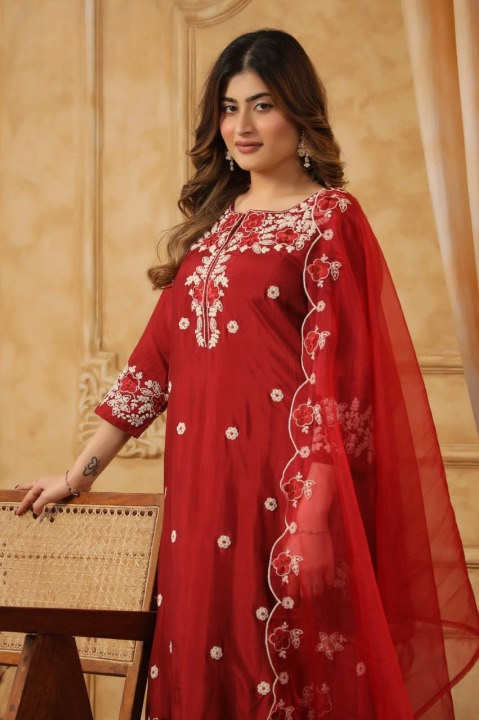 STORI Red Embroidered Kurti Set for Women Online under 3K