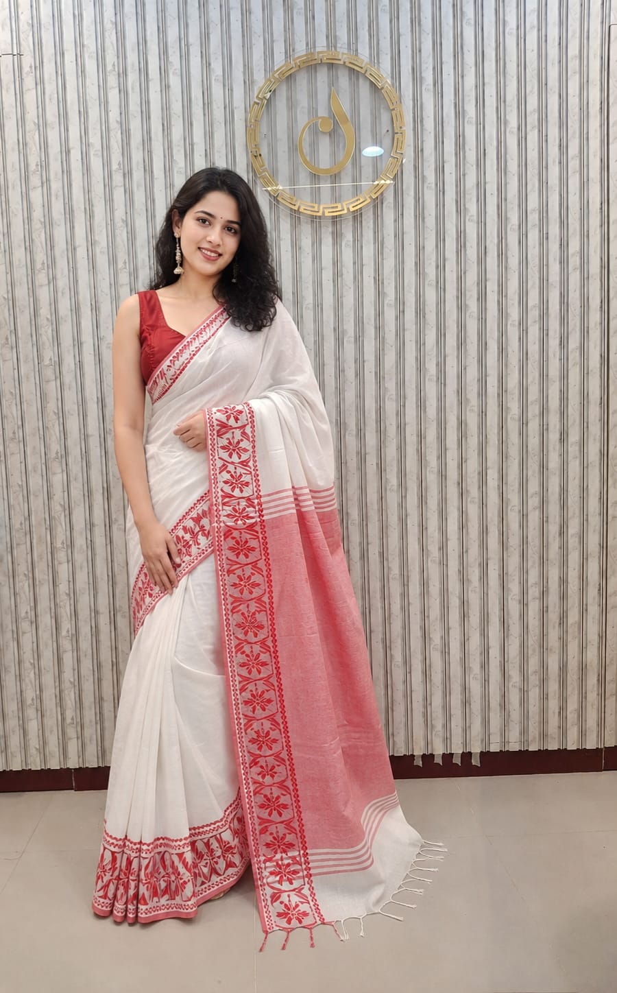 Red & White Handloom Bengali Cotton Saree