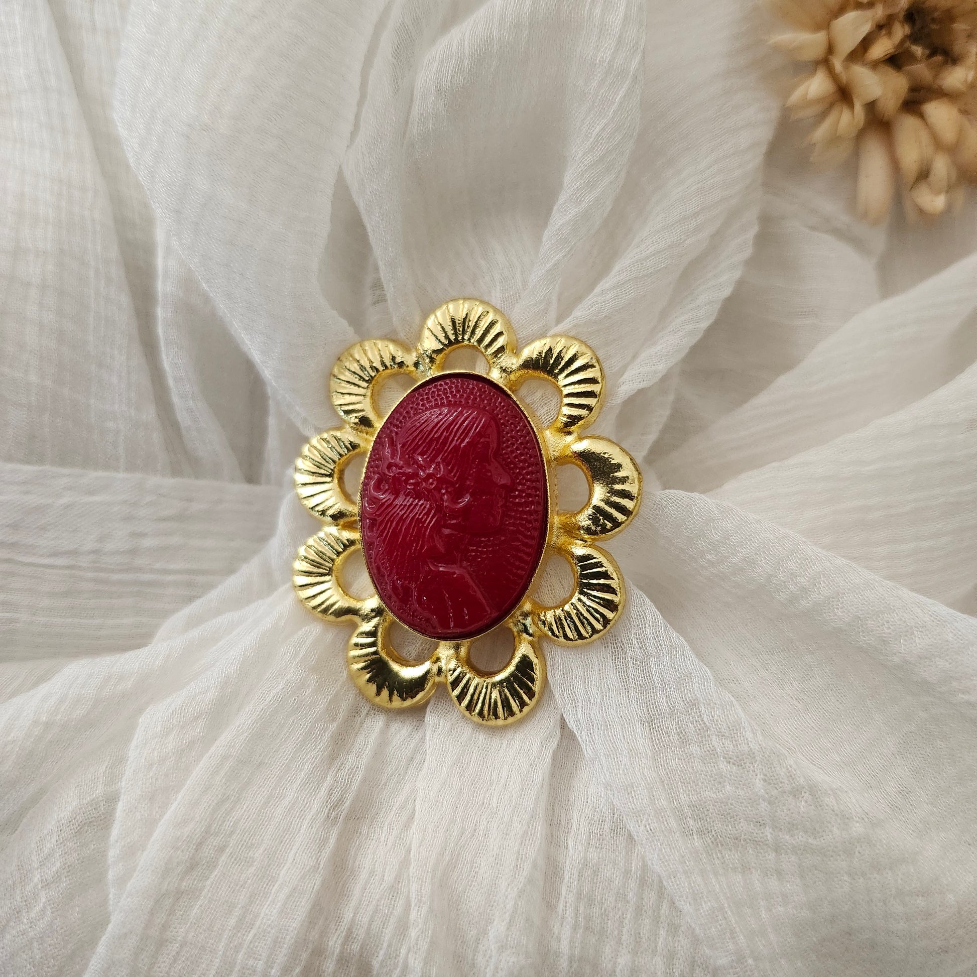 Red Gold Statement Finger Ring Online