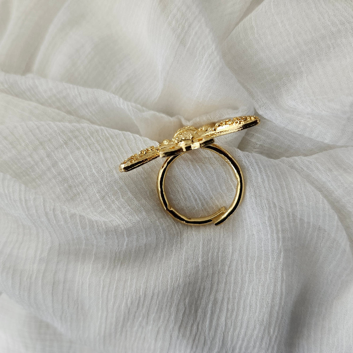 Honey Bee Finger Ring