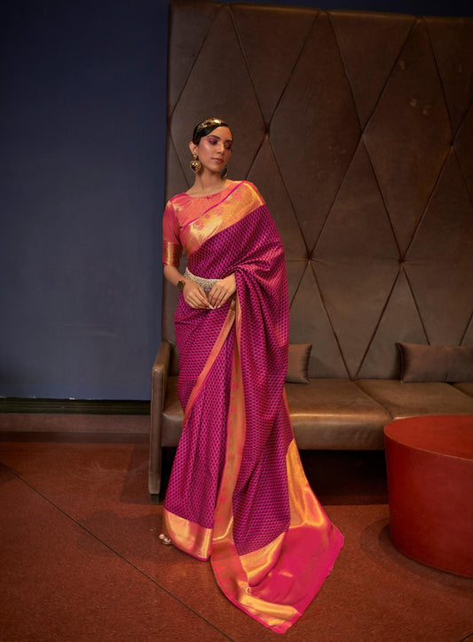 Dark Pink Kanjivaram Woven Silk Saree With Zari Pallu