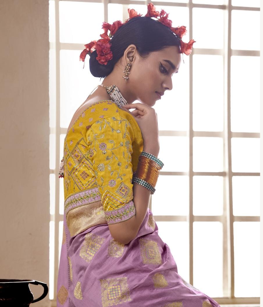 Kalki Koechlin Purple Saree In Zari Woven Work 5109SR05
