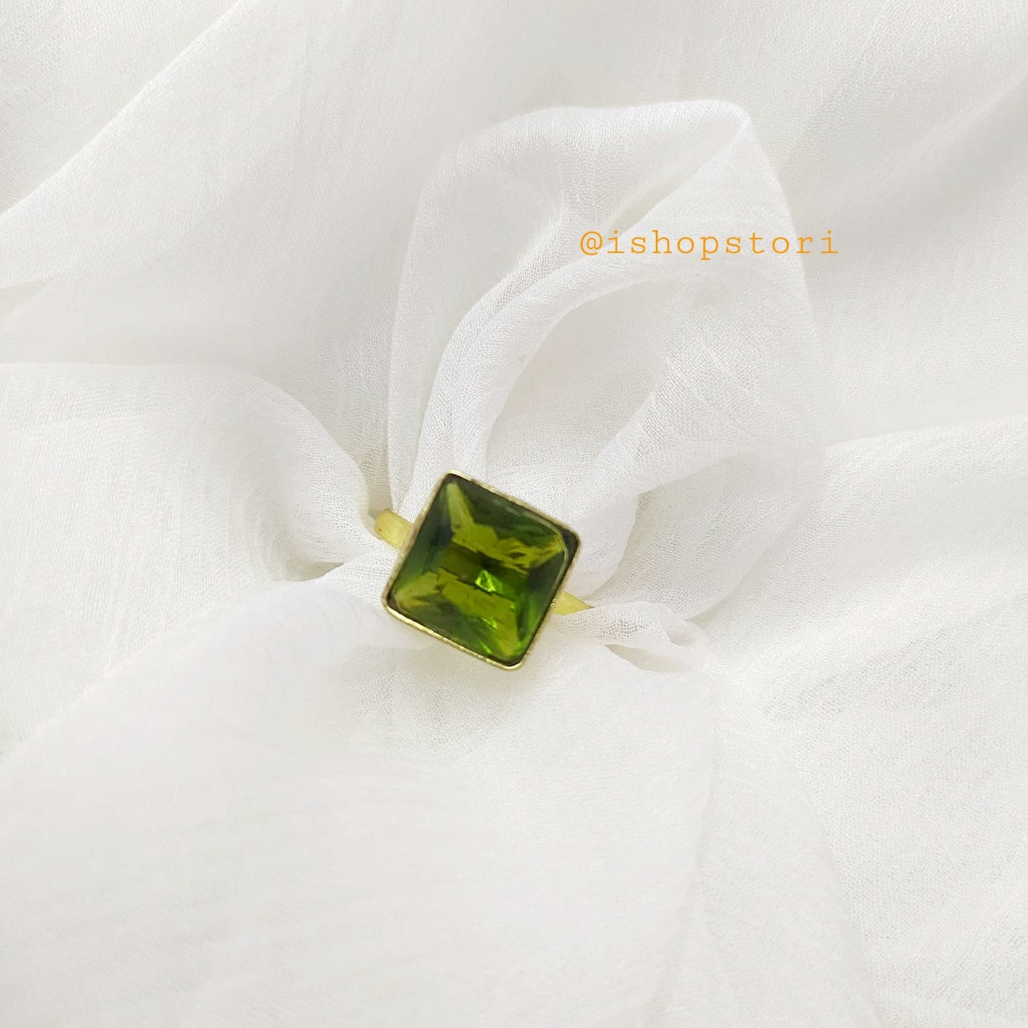Avani Square Single Stone Glossy Finger Ring