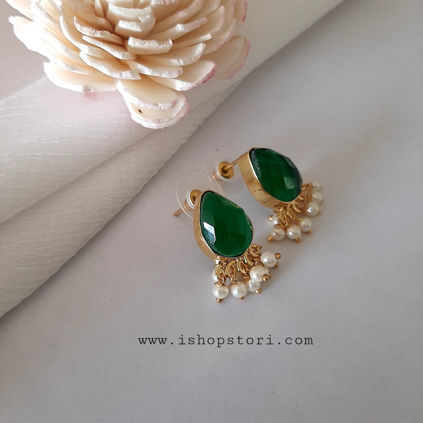 Pihu Tear Drop Single Stone Earrings